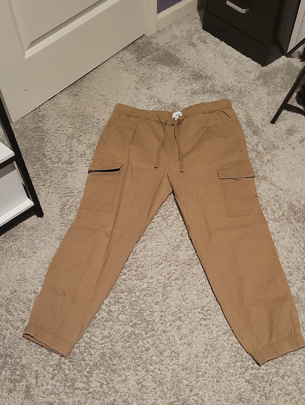 Casual Men's Cargo Joggers in Tan